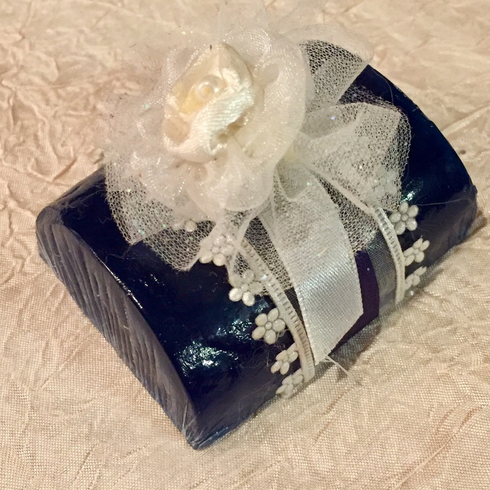 🧼 Handcrafted soaps